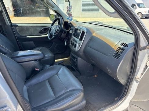 Used 2004 Ford Escape XLT FWD image 10