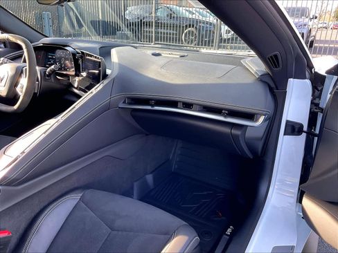 Used 2023 Chevrolet Corvette 2LT w/ Z51 Performance Package image 18
