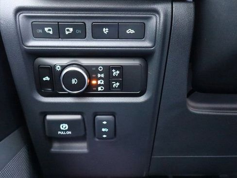 Used 2023 Ford F150 4x4 SuperCrew image 39