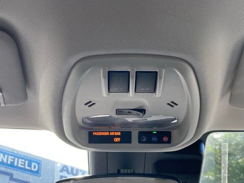 New 2026 Chevrolet Trax LT w/ Sunroof Package FWD image 17