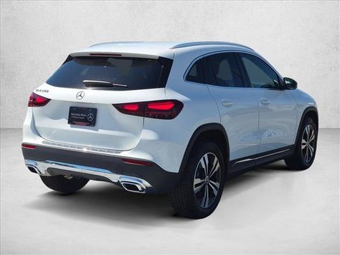 New 2026 Mercedes-Benz GLA 250 image 2