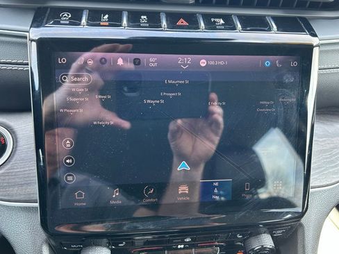 Used 2022 Jeep Grand Cherokee L Limited image 29