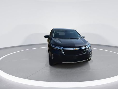 Used 2022 Chevrolet Equinox LT FWD image 2