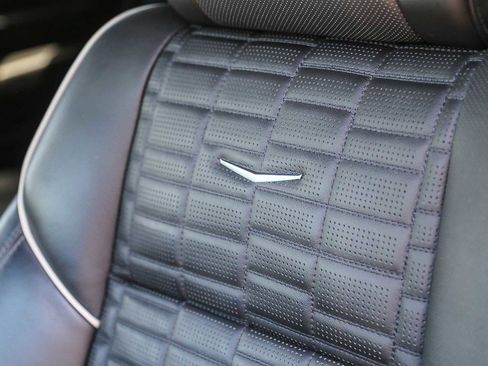 Used 2024 Cadillac Escalade ESV Sport Platinum w/ LPO, ONYX Package AWD/4WD image 24