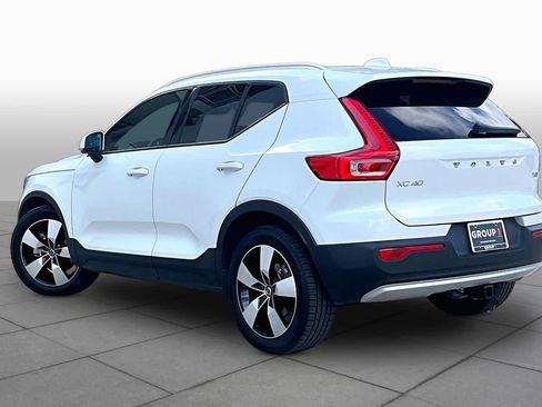 Used 2021 Volvo XC40 T5 Momentum w/ Protection Package Premier AWD/4WD image 10