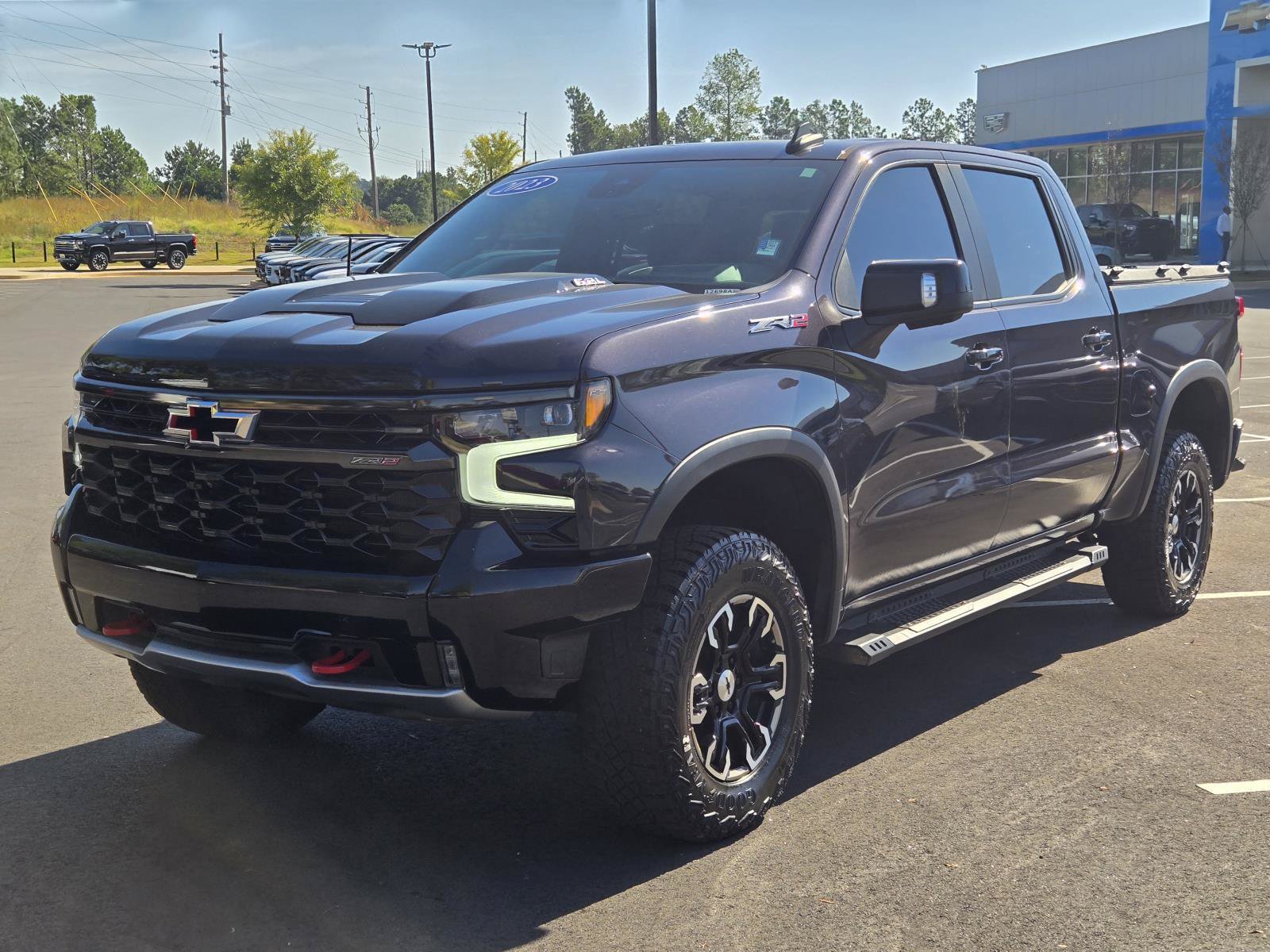 Used 2023 Chevrolet Silverado 1500 ZR2 w/ Technology Package AWD/4WD image 2