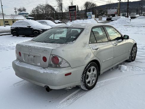Used 2001 Lexus IS 300 image 8