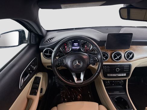 Used 2019 Mercedes-Benz GLA 250 image 17