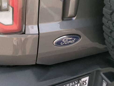 Used 2023 Ford Bronco Outer Banks w/ Sasquatch Package AWD/4WD image 11