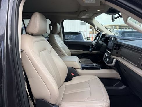 Used 2024 Ford Expedition Max Limited RWD image 32