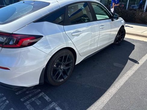 Used 2024 Honda Civic Sport image 9