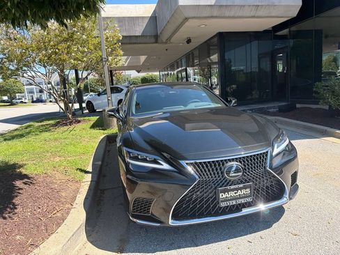 Certified 2024 Lexus LS 500 AWD w/ Luxury Package image 7