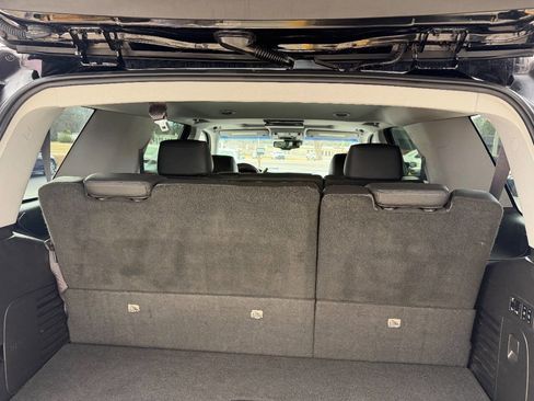 Used 2015 Cadillac Escalade Premium image 10