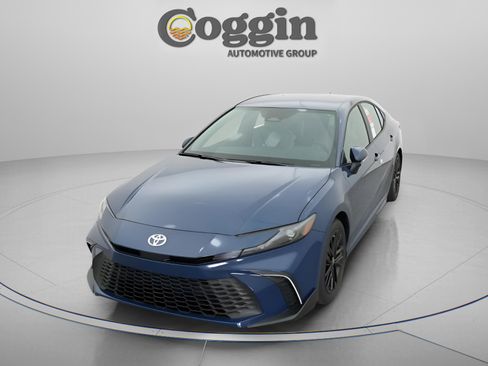 New 2026 Toyota Camry SE FWD image 32