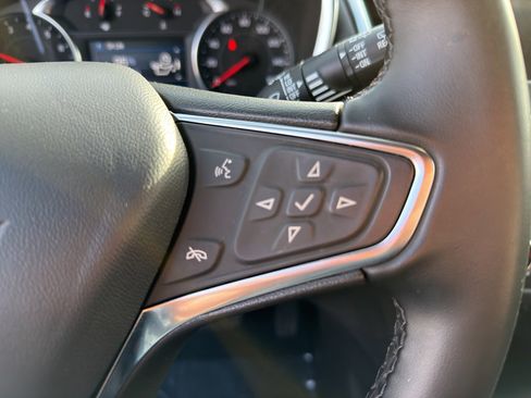 Used 2024 Chevrolet Equinox LT image 18