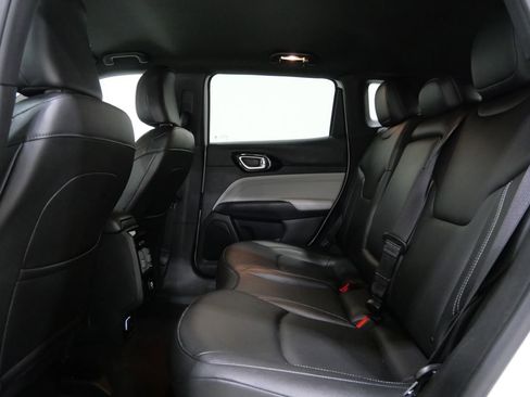 Used 2025 Jeep Compass Limited image 24