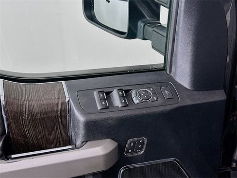 Used 2020 Ford F250 Lariat w/ Lariat Value Package image 18
