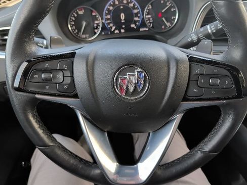 Used 2023 Buick Enclave Premium image 23