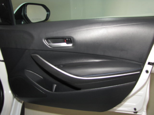 Used 2021 Toyota Corolla SE w/ Carpet Mat Package (TMS) FWD image 43