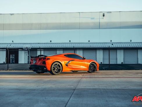 Used 2020 Chevrolet Corvette Stingray Premium Cpe w/ 3LT Preferred Equipment Group image 19