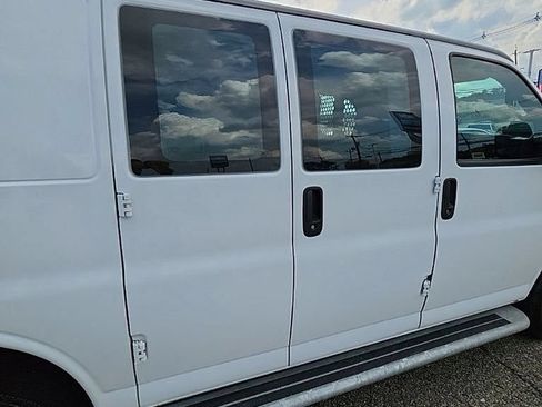 Used 2025 GMC Savana 2500 w/ Driver Convenience Package RWD image 28