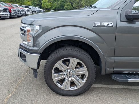 Used 2018 Ford F150 Lariat w/ Equipment Group 502A Luxury AWD/4WD image 11
