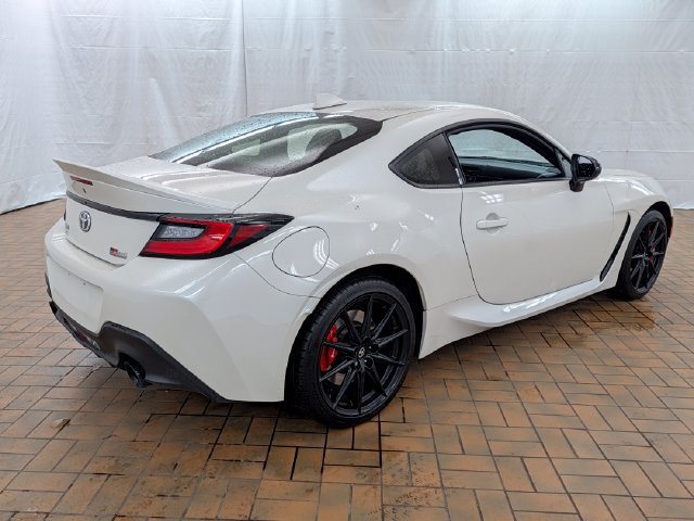 Used 2025 Toyota GR86 Premium w/ Performance Package RWD image 7