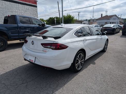 Used 2019 Buick Regal Essence w/ Driver Confidence Package I FWD image 6