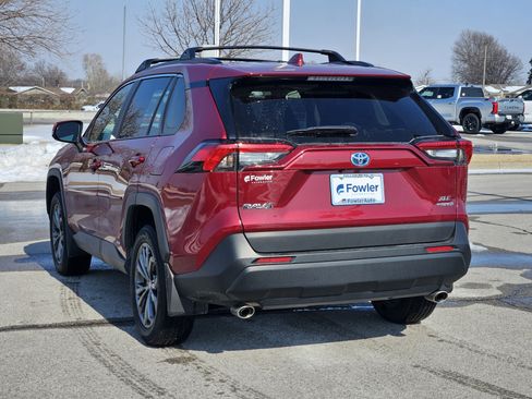 Used 2024 Toyota RAV4 XLE Premium image 4