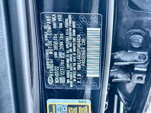 Used 2023 Hyundai Elantra SE FWD image 29