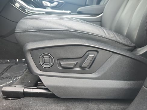 Used 2021 Audi Q7 3.0T Premium w/ Convenience Package AWD/4WD image 25