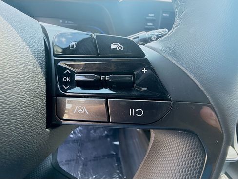 Certified 2026 Hyundai Elantra Sport FWD image 36