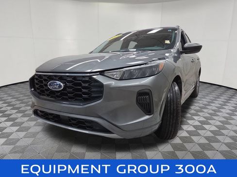 Used 2024 Ford Escape ST-Line w/ Tech Pack #1 FWD image 7