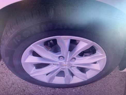 Used 2024 Chevrolet Malibu LT image 17