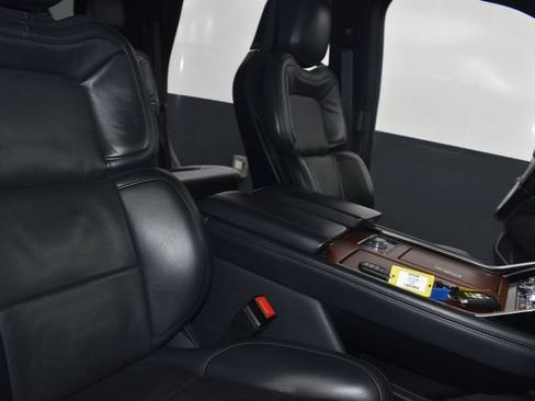 Used 2023 Lincoln Navigator Reserve AWD/4WD image 31