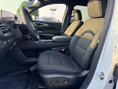 New 2026 Chevrolet Traverse LT w/ Midnight/Sport Edition FWD image 15