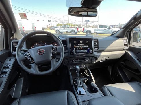 Used 2022 Nissan Frontier Pro-X w/ Pro-X Premium Package RWD image 16