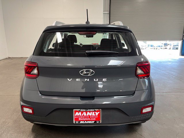 Used 2025 Hyundai Venue SEL FWD image 4