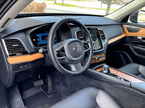 Used 2024 Volvo XC90 T8 Plus w/ Protection Package AWD/4WD image 18