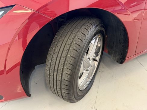 Used 2024 Hyundai Elantra SE image 41