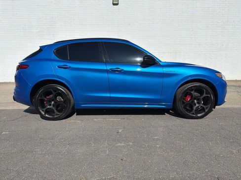 Used 2022 Alfa Romeo Stelvio Veloce AWD/4WD image 1