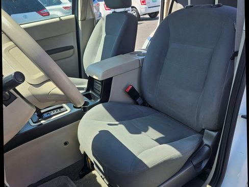 Used 2008 Ford Escape XLS image 15