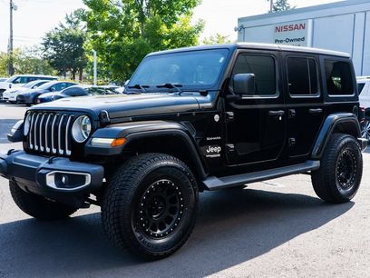 Used 2018 Jeep Wrangler Unlimited Sahara w/ Uconnect 4C Nav & Sound Group
