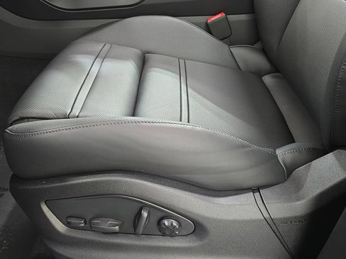 New 2026 Porsche Cayenne S image 23