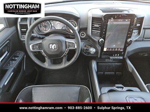 Used 2025 RAM 1500 Laramie image 12