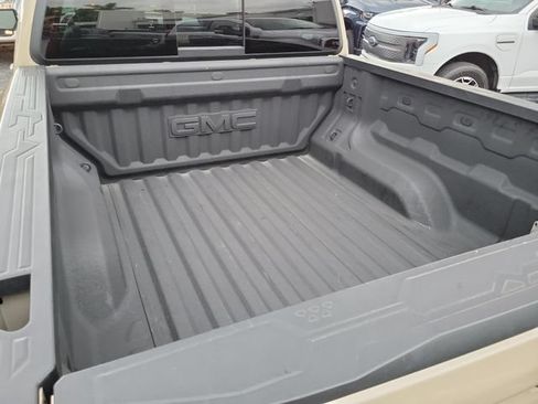 Used 2023 GMC Canyon AT4 w/ AT4 Premium Package AWD/4WD image 7