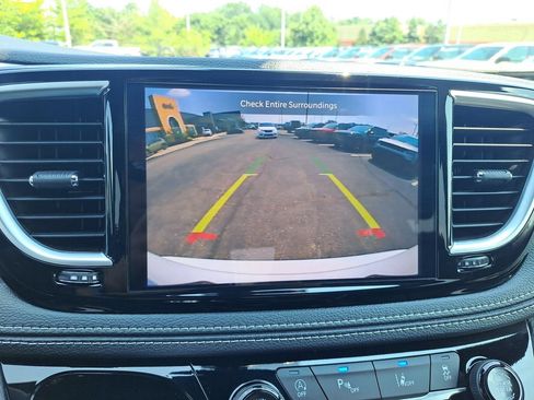 Certified 2026 Chrysler Pacifica Limited FWD image 15