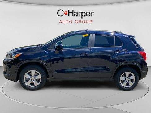 Used 2022 Chevrolet Trax LT w/ LT Convenience Package AWD/4WD image 6