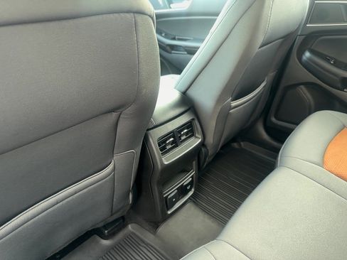 Used 2018 Ford Edge SEL w/ Equipment Group 201A AWD/4WD image 13