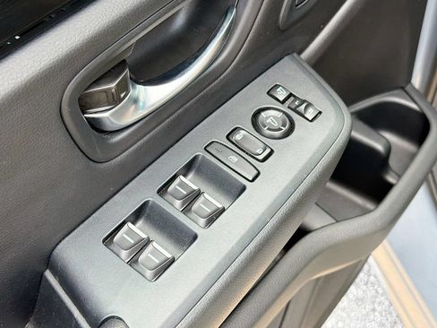 Used 2025 Honda Pilot TrailSport image 21